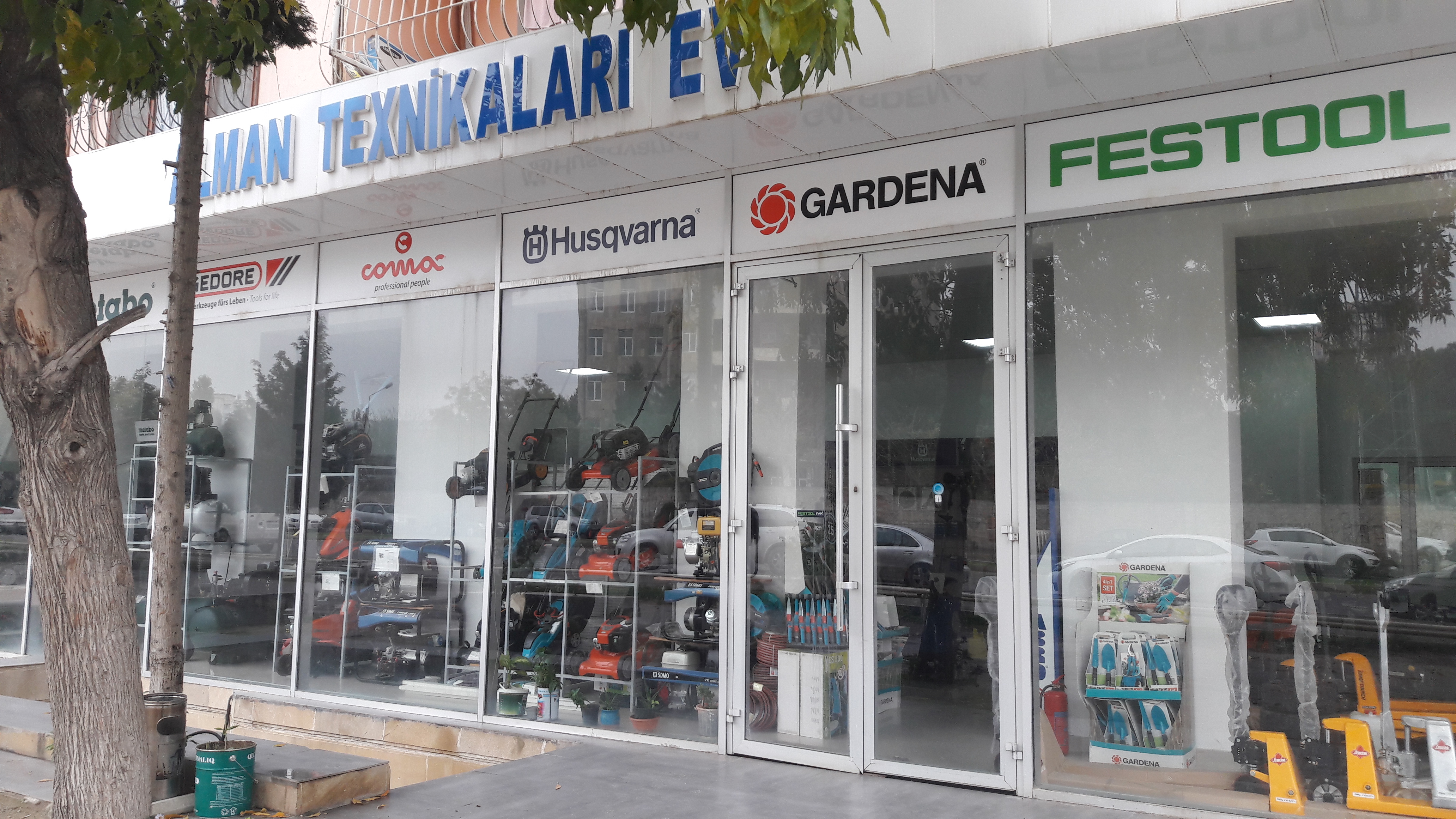 Satış meneceri